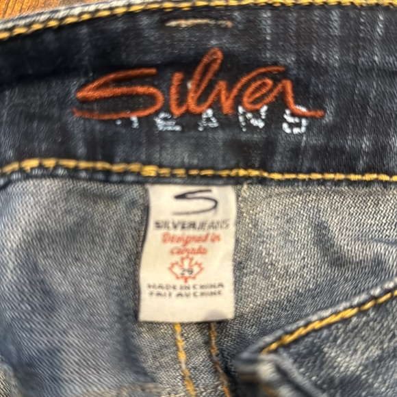 Pair of silver jean shorts size 29 barely worn. - Picture 3 of 3